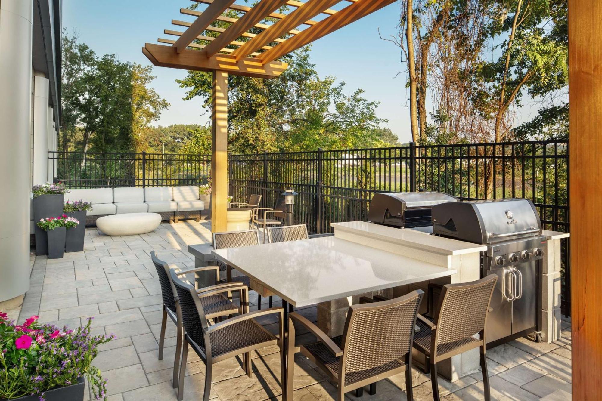 Homewood Suites By Hilton Teaneck Glenpointe Екстериор снимка